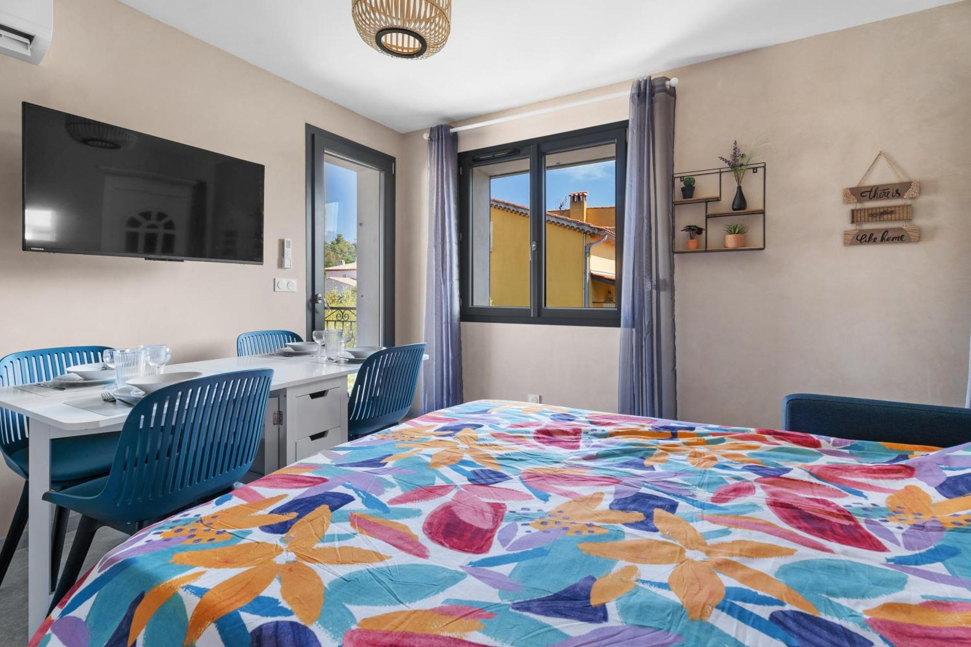 Reves Bleus, T2 Proche Des Sablettes, Clim, Wifi, Place De Parking Appartement *