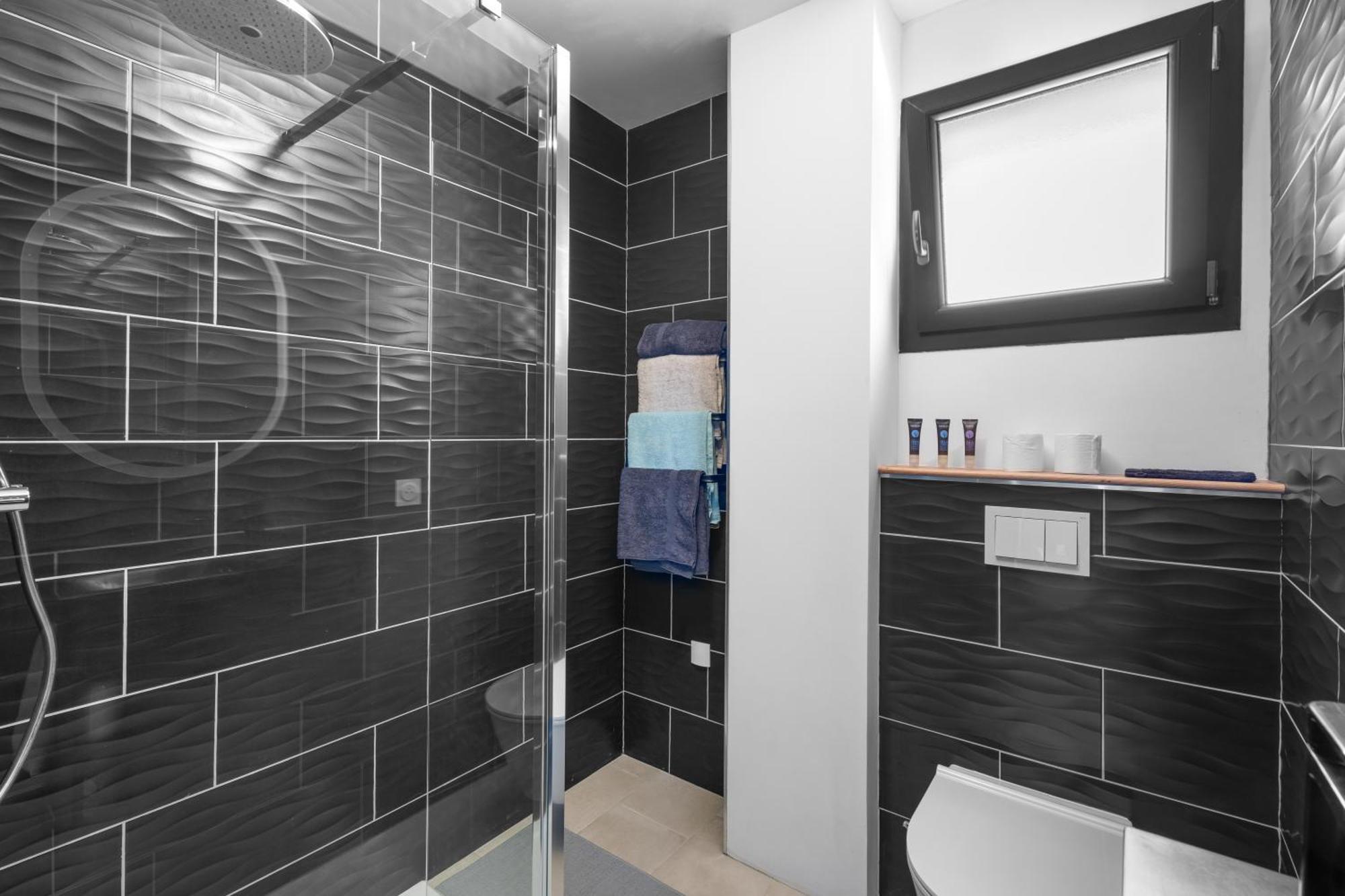 Reves Bleus, T2 Proche Des Sablettes, Clim, Wifi, Place De Parking * La Seyne-sur-Mer