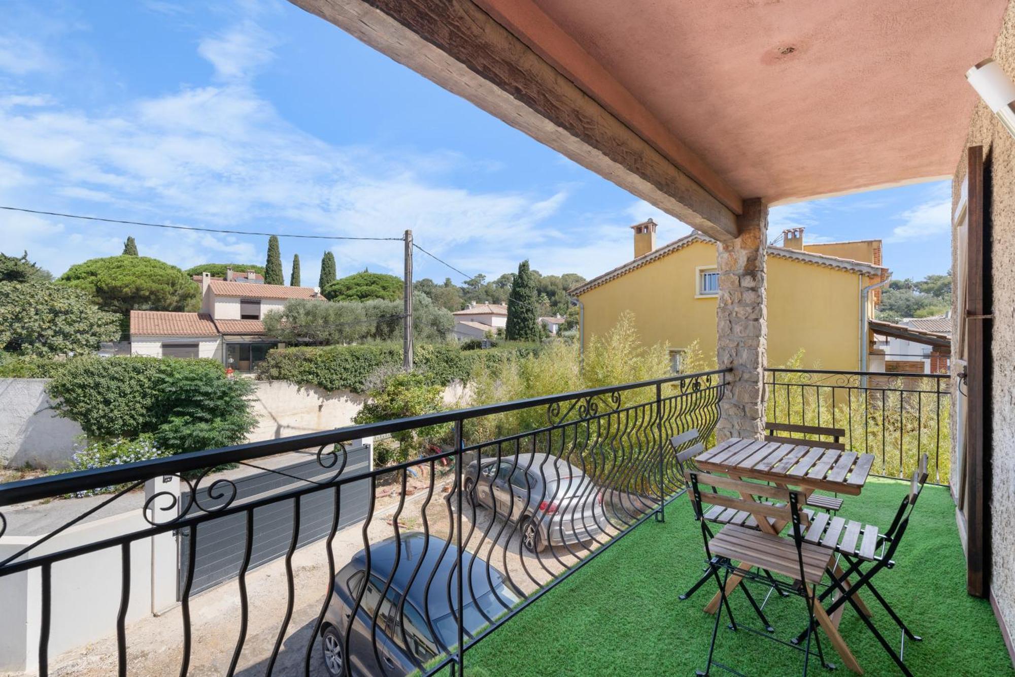 Reves Bleus, T2 Proche Des Sablettes, Clim, Wifi, Place De Parking * La Seyne-sur-Mer