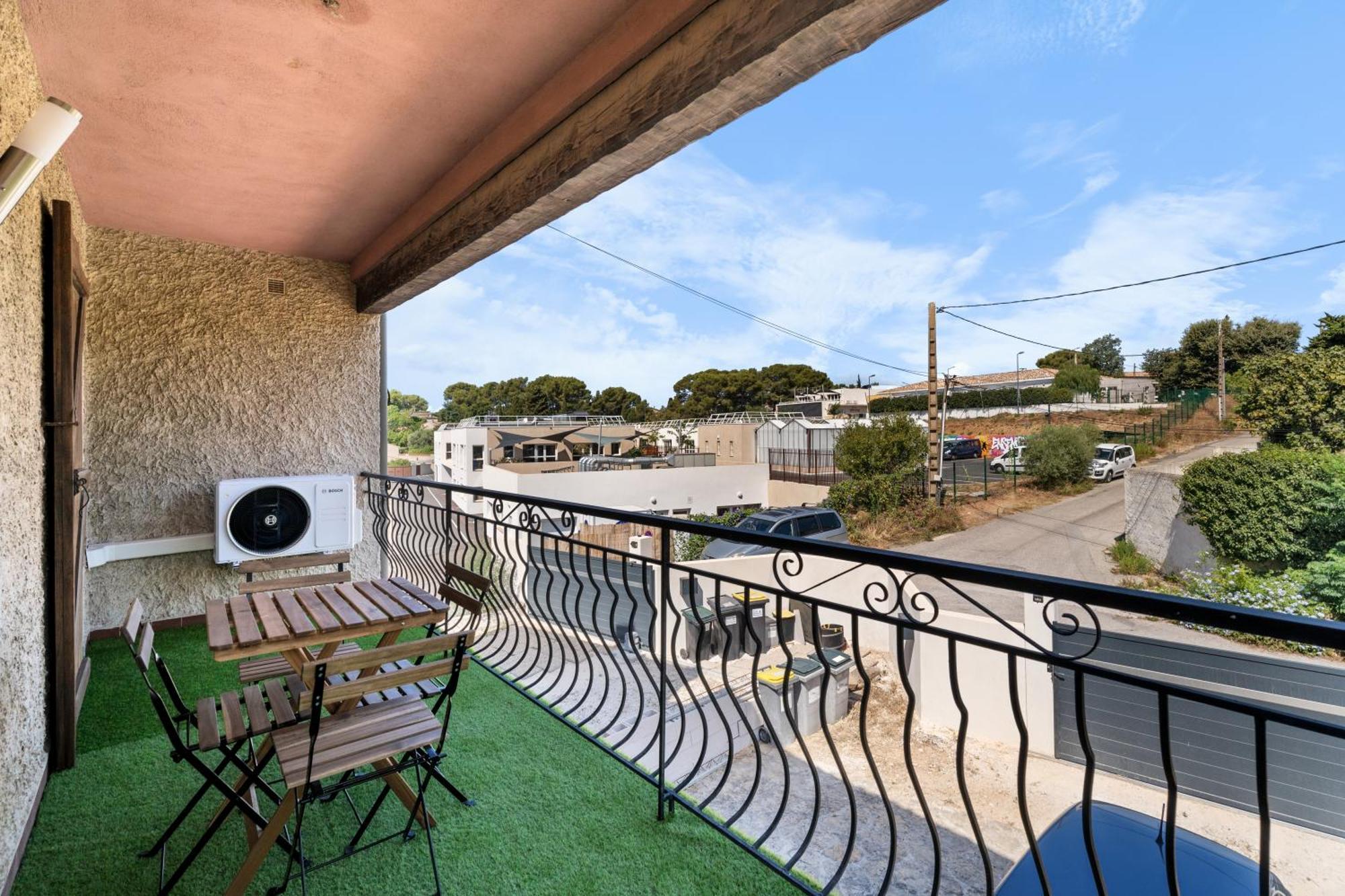 Reves Bleus, T2 Proche Des Sablettes, Clim, Wifi, Place De Parking